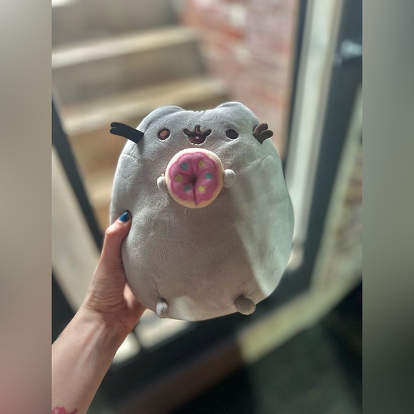 Pusheen The Cat with Donut 9” Plush Gray Toy Used No Tags - Picture 2 of 6